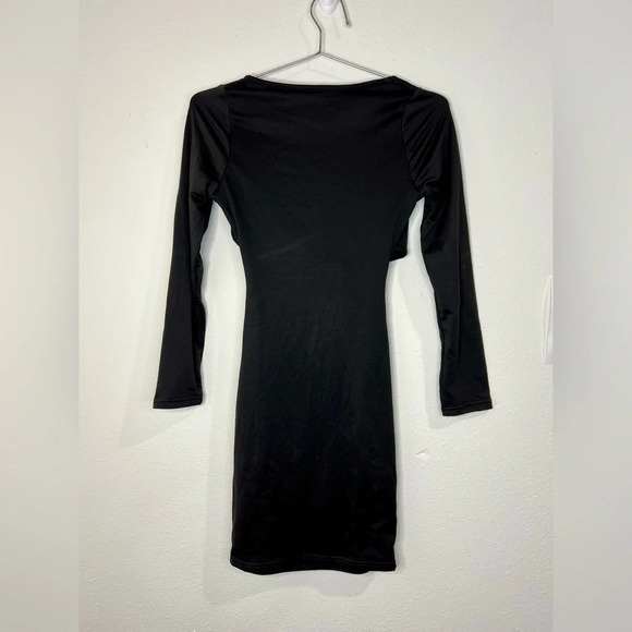 🆕 Black Long Sleeve Wrap Front Dress with Waist Peak a boo - Picture 4 of 5